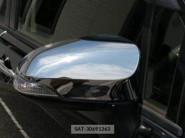 Toyota SPADE 2015-03 8102006-23