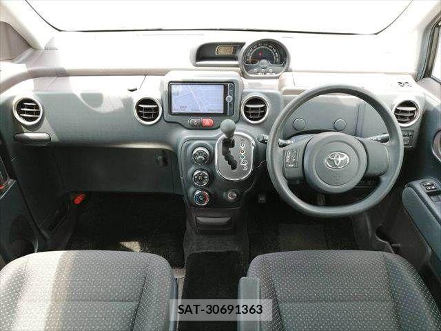 Toyota SPADE 2015-03 8102006-2