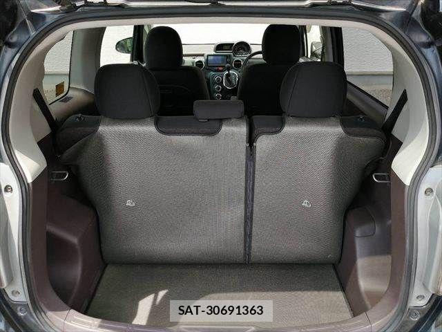 Toyota SPADE 2015-03 8102006-8