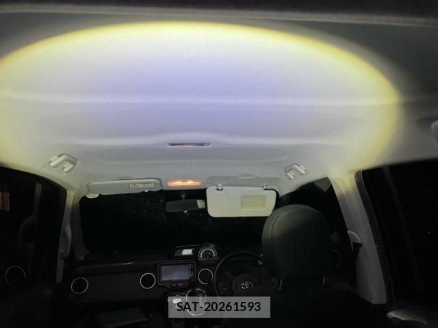 Toyota SPADE 2014-05 8102008-11