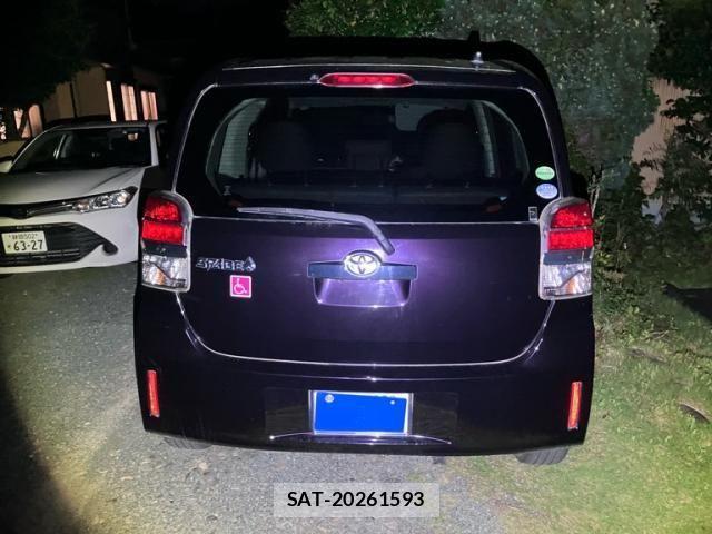 Toyota SPADE 2014-05 8102008-2