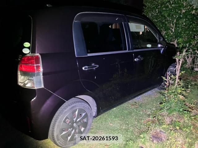 Toyota SPADE 2014-05 8102008-5