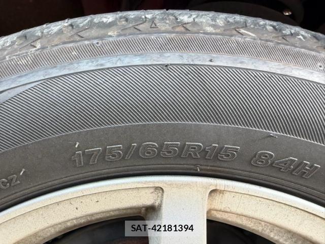 Toyota SPADE 2013-08 8102011-9