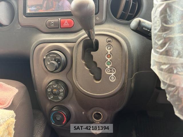 Toyota SPADE 2013-08 8102011-20