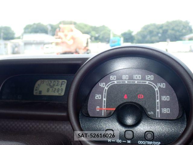 Toyota SPADE 2013-03 8159269-11