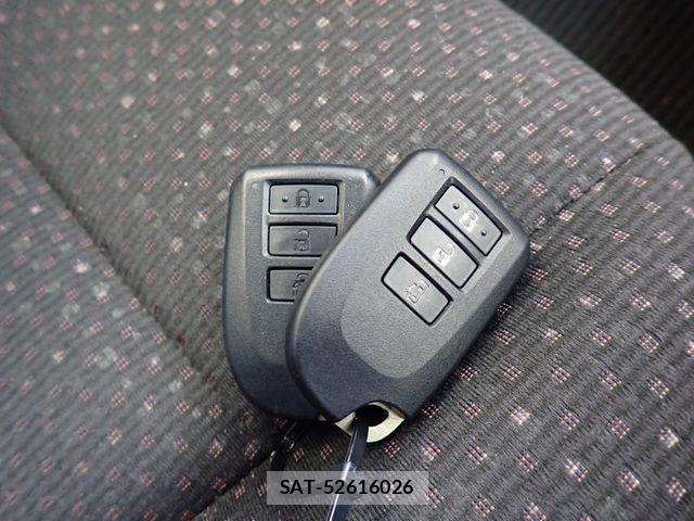 Toyota SPADE 2013-03 8159269-28
