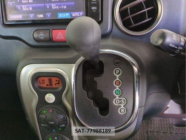 Toyota SPADE 2016-11 8210384-10