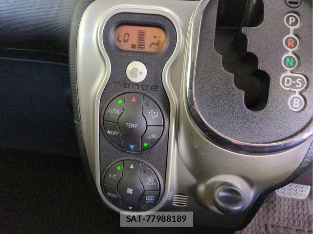 Toyota SPADE 2016-11 8210384-11