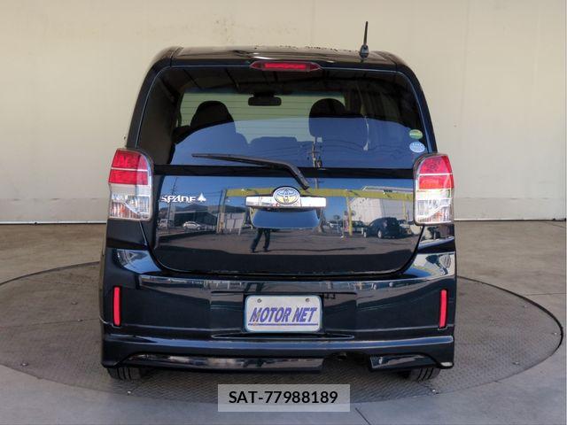 Toyota SPADE 2016-11 8210384-19