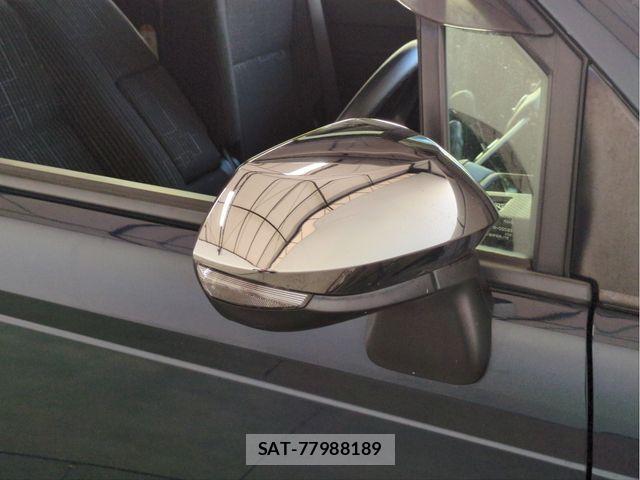 Toyota SPADE 2016-11 8210384-23