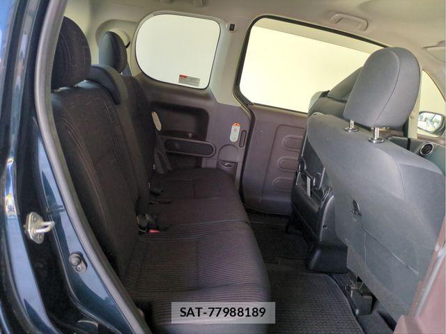 Toyota SPADE 2016-11 8210384-28