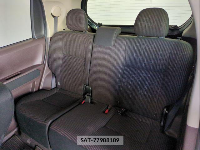 Toyota SPADE 2016-11 8210384-4