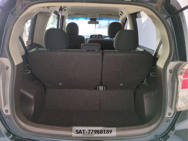 Toyota SPADE 2016-11 8210384-6