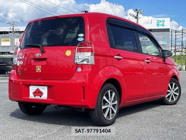 Toyota SPADE 2012-09 8210385-2