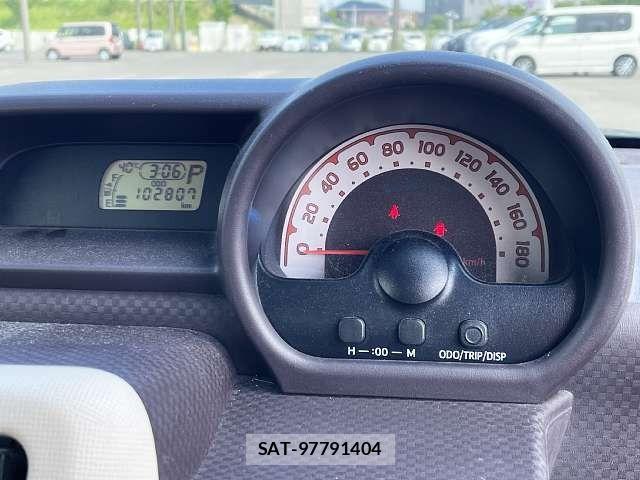 Toyota SPADE 2012-09 8210385-5