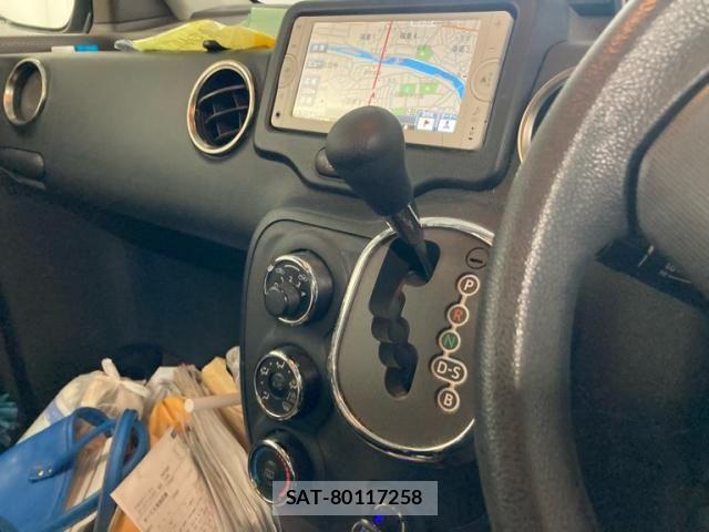 Toyota SPADE 2015-02 8231858-10