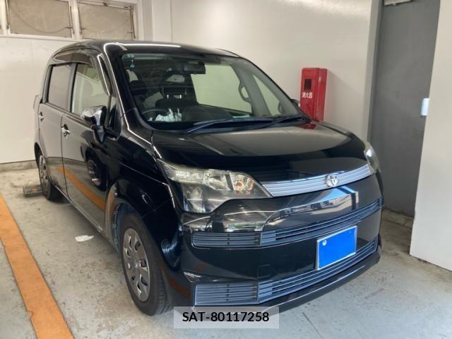 Toyota SPADE 2015-02 8231858-1