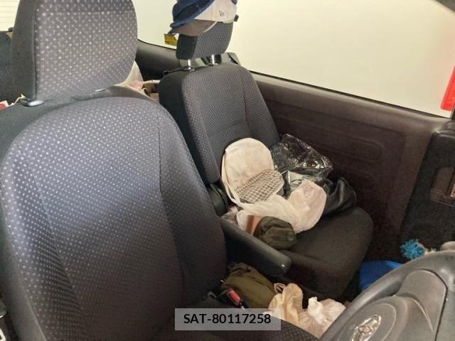 Toyota SPADE 2015-02 8231858-6