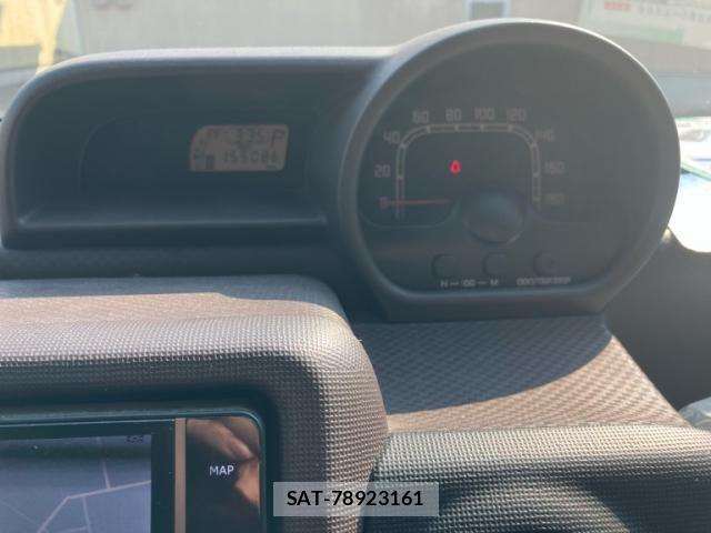 Toyota SPADE 2013-04 8231857-13