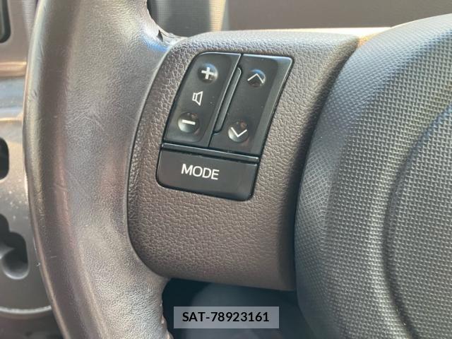 Toyota SPADE 2013-04 8231857-16