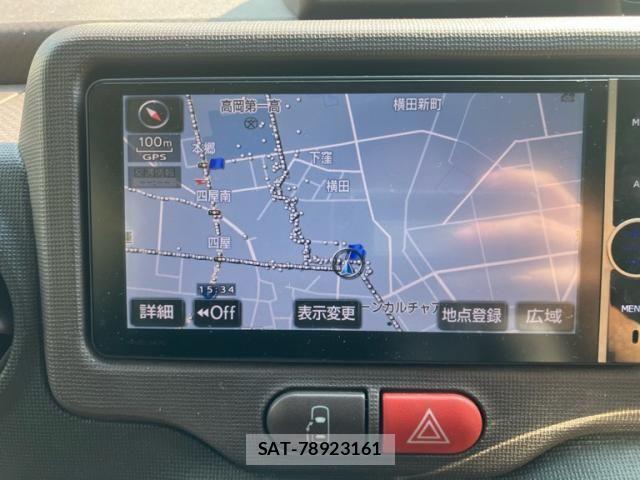 Toyota SPADE 2013-04 8231857-18