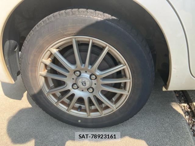 Toyota SPADE 2013-04 8231857-5