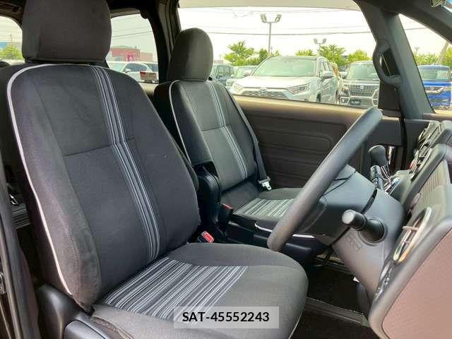 Toyota SPADE 2015-10 8231854-11