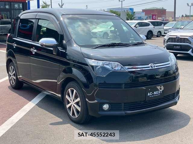 Toyota SPADE 2015-10 8231854-16