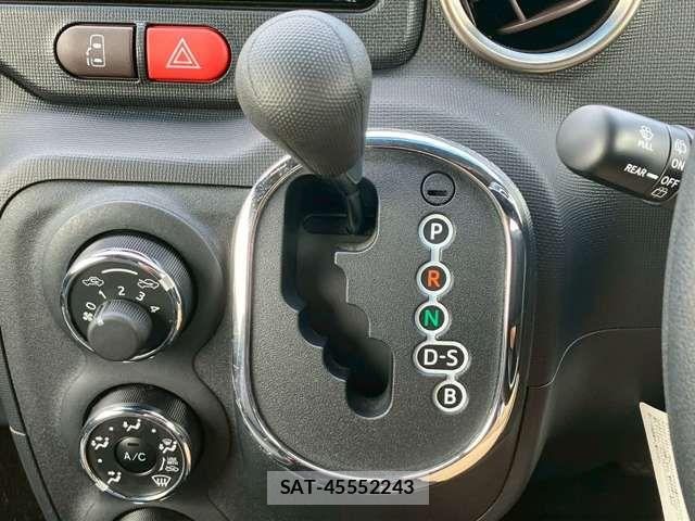 Toyota SPADE 2015-10 8231854-5