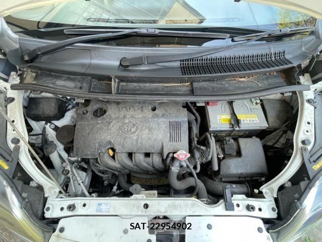 Toyota SPADE 2012-10 8231856-13