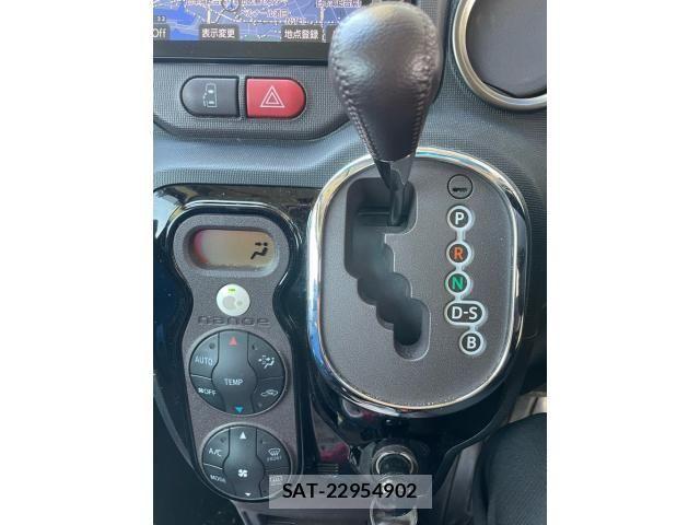 Toyota SPADE 2012-10 8231856-22