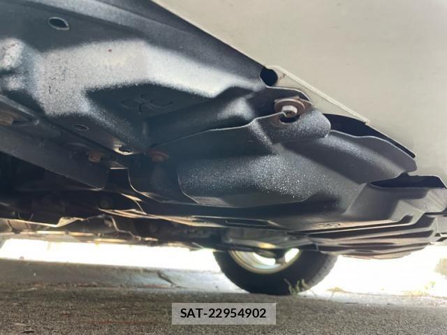 Toyota SPADE 2012-10 8231856-27