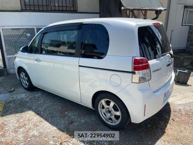 Toyota SPADE 2012-10 8231856-8