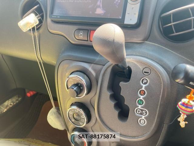 Toyota SPADE 2012-09 8231862-15