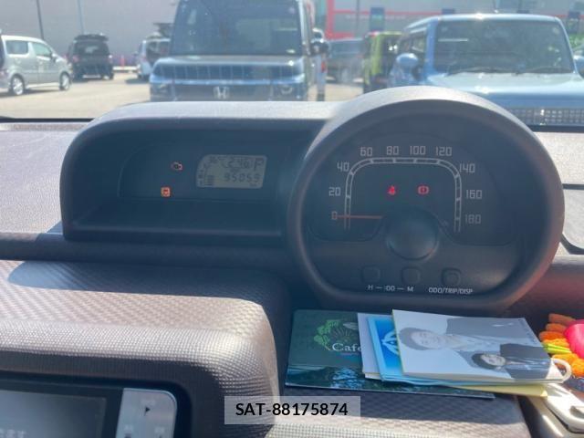Toyota SPADE 2012-09 8231862-17