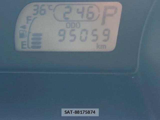 Toyota SPADE 2012-09 8231862-19