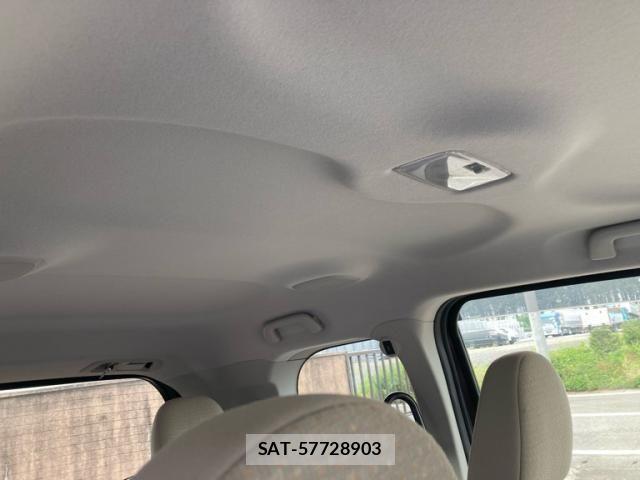 Toyota SPADE 2015-10 8231859-14