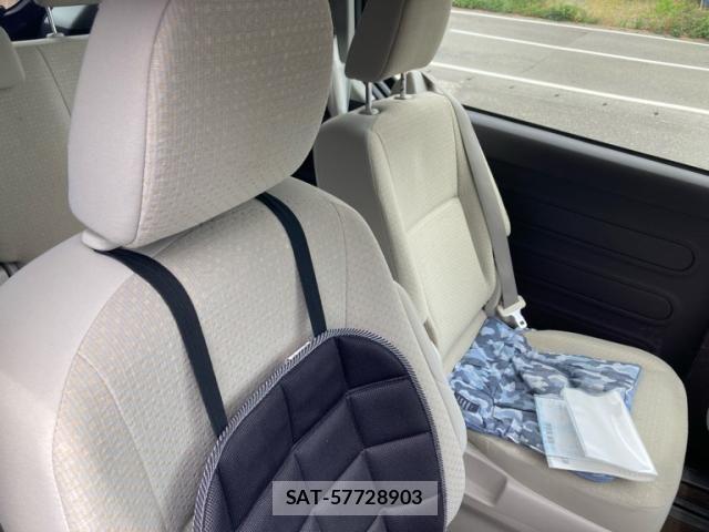 Toyota SPADE 2015-10 8231859-15