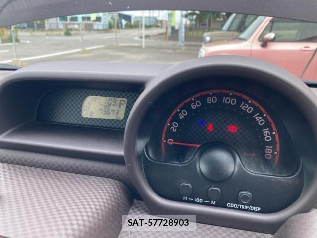 Toyota SPADE 2015-10 8231859-17