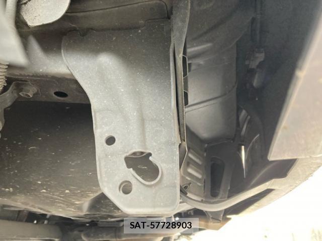 Toyota SPADE 2015-10 8231859-8
