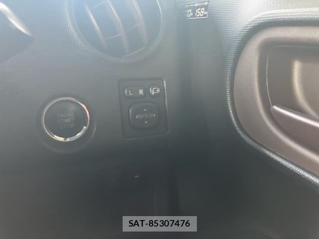 Toyota SPADE 2013-11 8231860-11