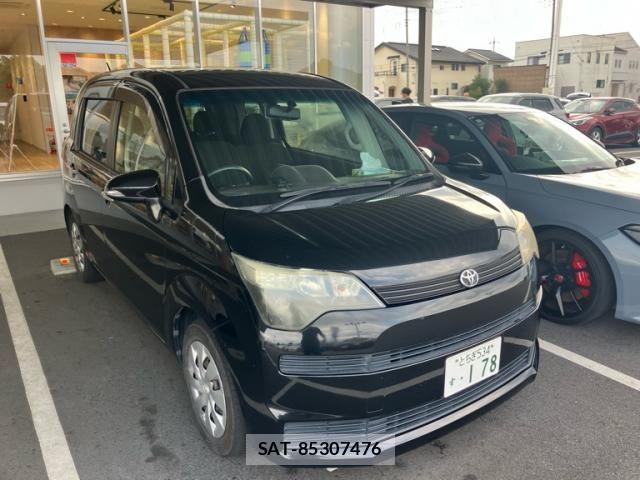 Toyota SPADE 2013-11 8231860-1