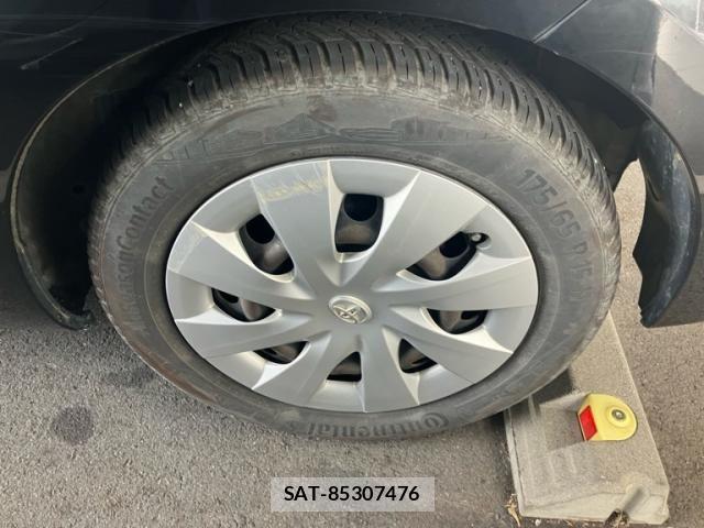 Toyota SPADE 2013-11 8231860-6