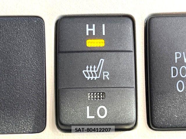 Toyota SPADE 2013-08 8246764-6