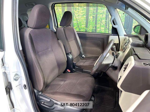 Toyota SPADE 2013-08 8246764-7