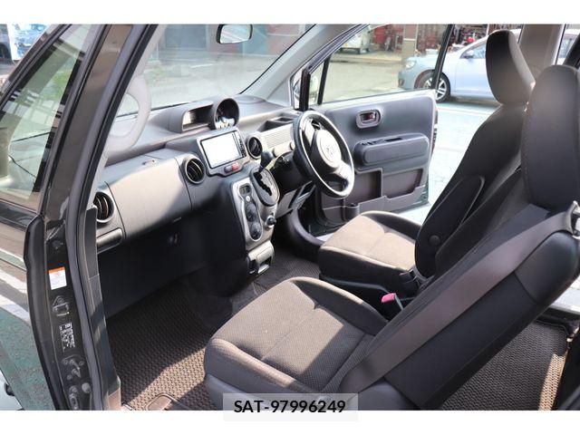 Toyota SPADE 2015-07 8317259-12