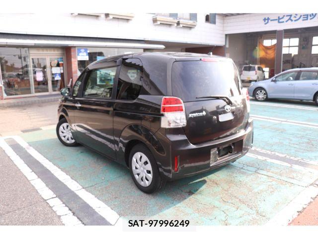 Toyota SPADE 2015-07 8317259-2