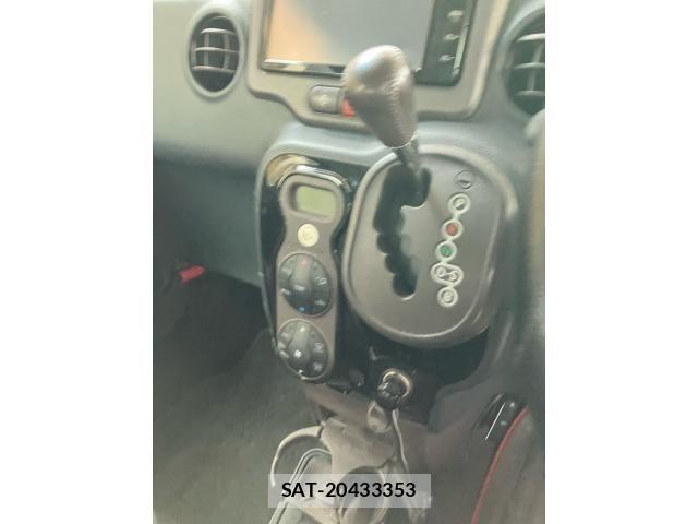 Toyota SPADE 2014-07 8317264-17