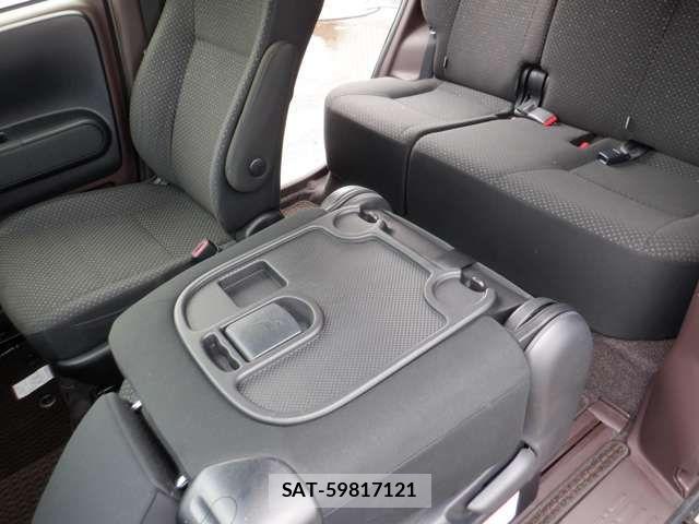 Toyota SPADE 2015-07 8317256-9