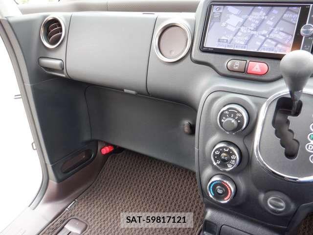 Toyota SPADE 2015-07 8317256-17
